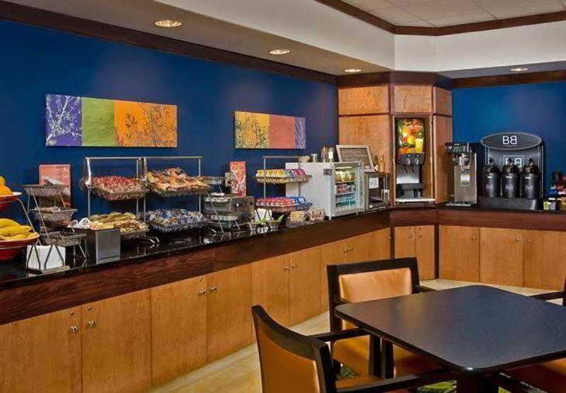 Fairfield Inn And Suites By Marriott Seymour Buitenkant foto